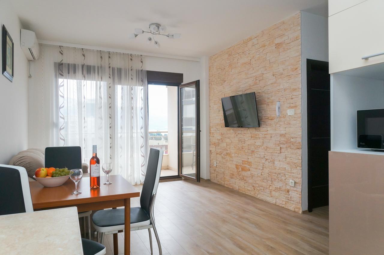 Pansy Montenegro Ko Daire Budva